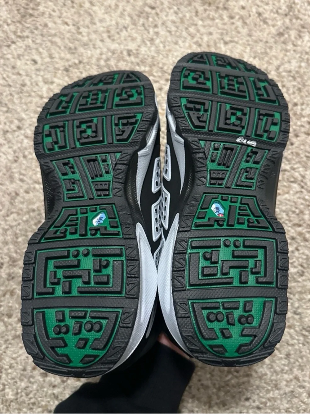 NWOT NIKE AIR MAX SNEAKERS